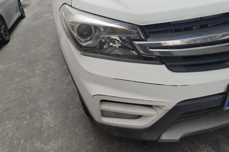 Used Dongfeng Fengon S560 2018 1.8L Manual Urban Model 7 Seats Exterior 6