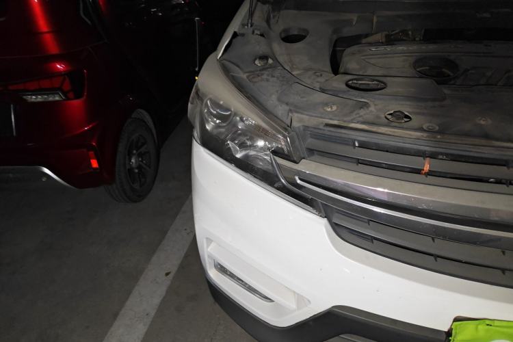 Used Dongfeng Fengon S560 2018 1.8L Manual Comfort 7-Seater Exterior 6