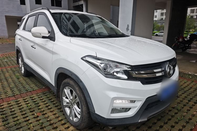Used Dongfeng Fengon S560 2018 1.8L CVT Elite Model 7 Seats Front Right 45 Deg