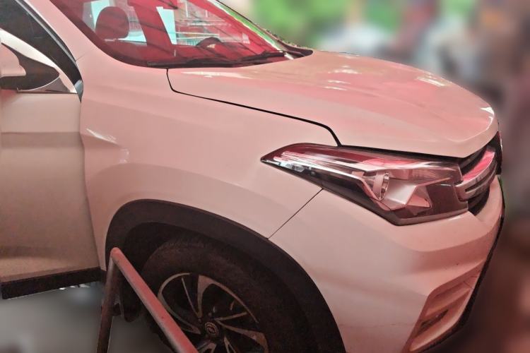 Used Dongfeng Fengon S560 2018 1.8L Manual Comfort 7-Seater Front Right 45 Deg