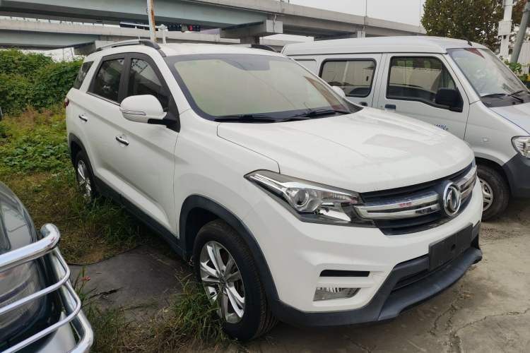 Used Dongfeng Fengon S560 2018 1.8L Manual Urban Model 7 Seats Front Right 45 Deg