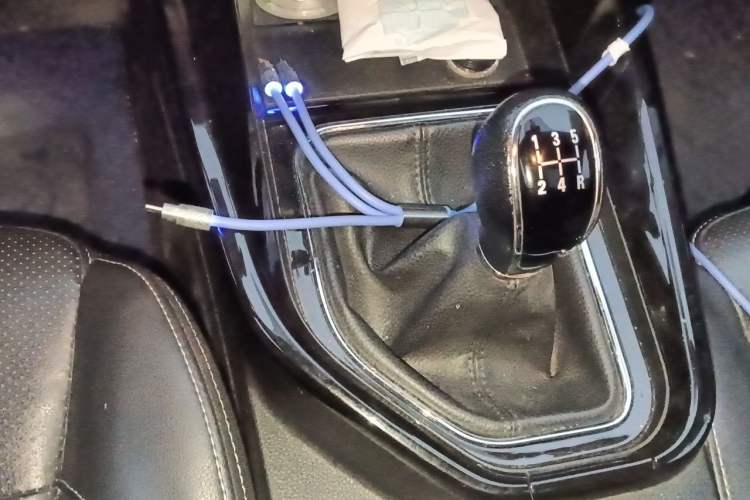 Used Dongfeng Fengon S560 2018 1.8L Manual Comfort 7-Seater Gear Lever