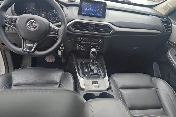 Used Dongfeng Fengon S560 2018 1.8L CVT Elite Model 7 Seats Gear Lever