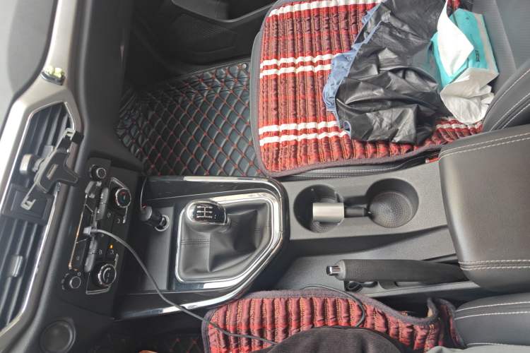 Used Dongfeng Fengon S560 2018 1.8L Manual Urban Model 7 Seats Gear Lever