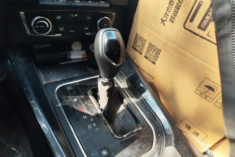 Used Dongfeng Fengon S560 2018 1.8L CVT Prestige Model Gear Lever