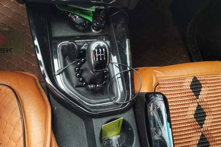 Used Dongfeng Fengon S560 2018 1.8L Manual Urban Model 7 Seats Gear Lever