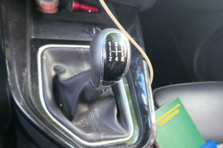 Used Dongfeng Fengon S560 2018 1.8L Manual Urban Model 7 Seats Gear Lever