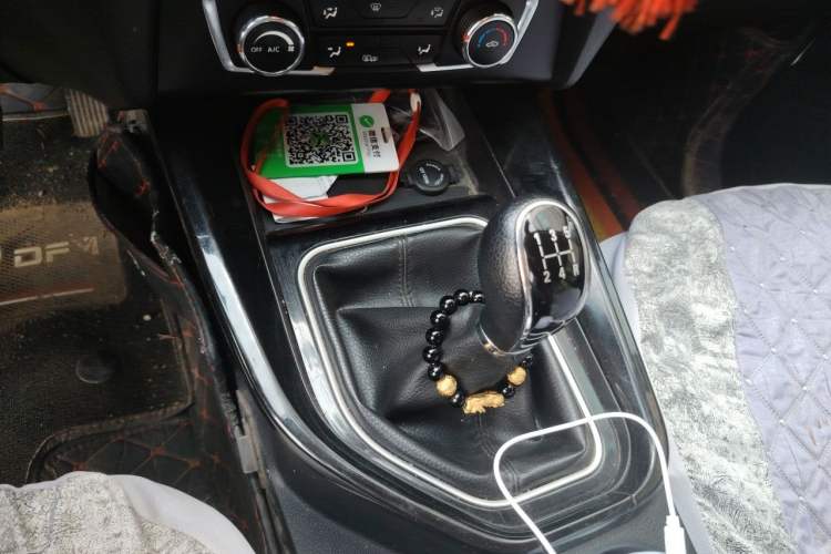 Used Dongfeng Fengon S560 2018 1.8L Manual Urban Model 7 Seats Gear Lever