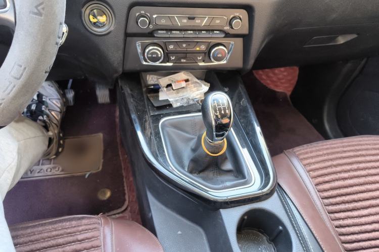 Used Dongfeng Fengon S560 2018 1.8L Manual Urban Model 5 Seats Gear Lever