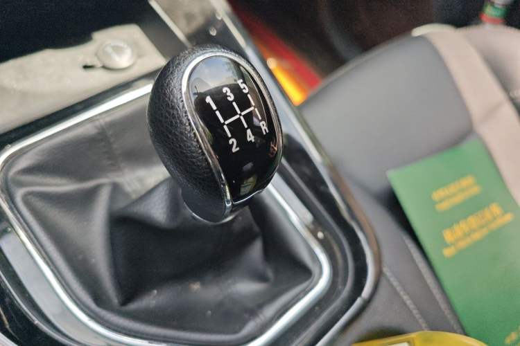 Used Dongfeng Fengon S560 2018 1.8L Manual Urban Model 7 Seats Gear Lever
