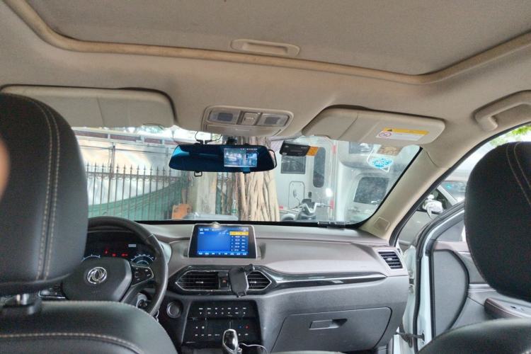 Used Dongfeng Fengon S560 2018 1.8L CVT Comfort Model 7 Seats Headliner