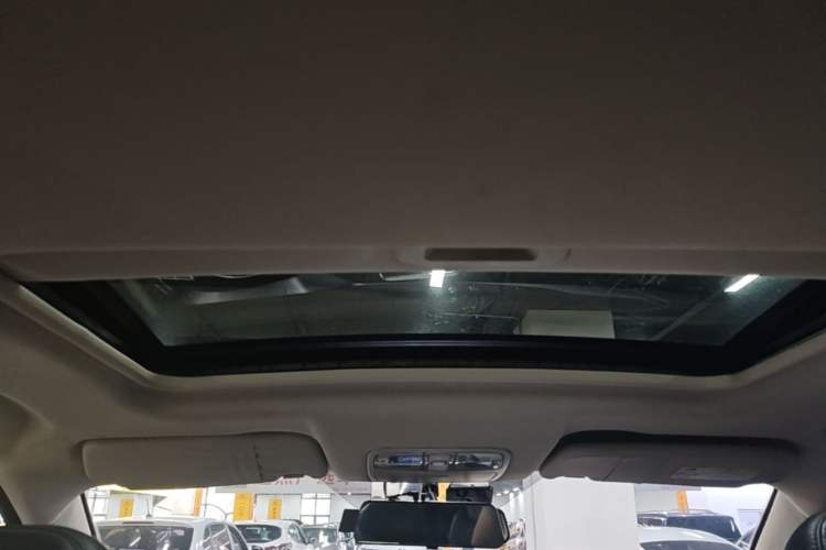 Used Dongfeng Fengon S560 2018 1.8L Manual Comfort 7-Seater Headliner