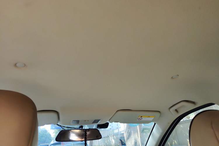 Used Dongfeng Fengon S560 2018 1.8L CVT Elite Model 7 Seats Headliner