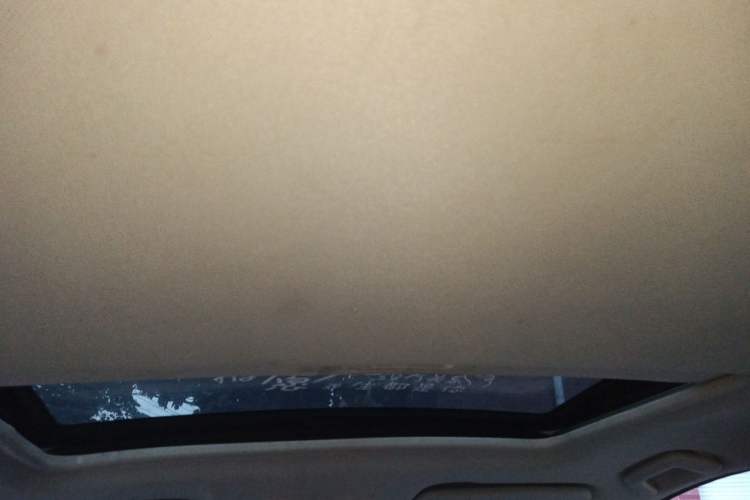 Used Dongfeng Fengon S560 2018 1.8L Manual Comfort 7-Seater Headliner