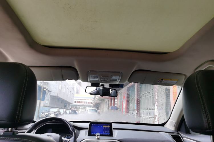 Used Dongfeng Fengon S560 2018 1.8L CVT Smart Connect 7-Seater Headliner