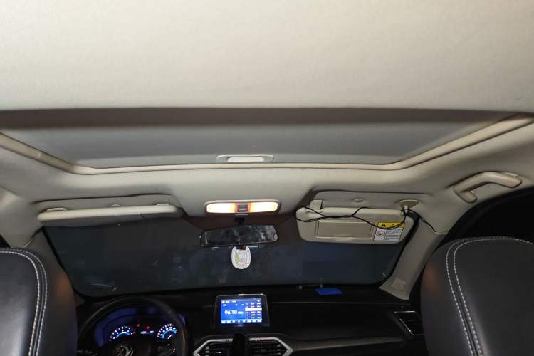Used Dongfeng Fengon S560 2018 1.8L Manual Comfort 7-Seater Headliner