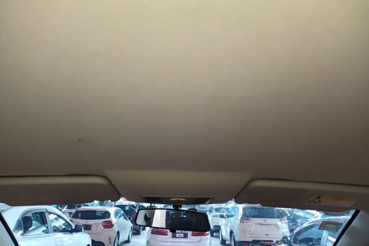 Used Dongfeng Fengon S560 2018 1.8L CVT Elite Model 7 Seats Headliner