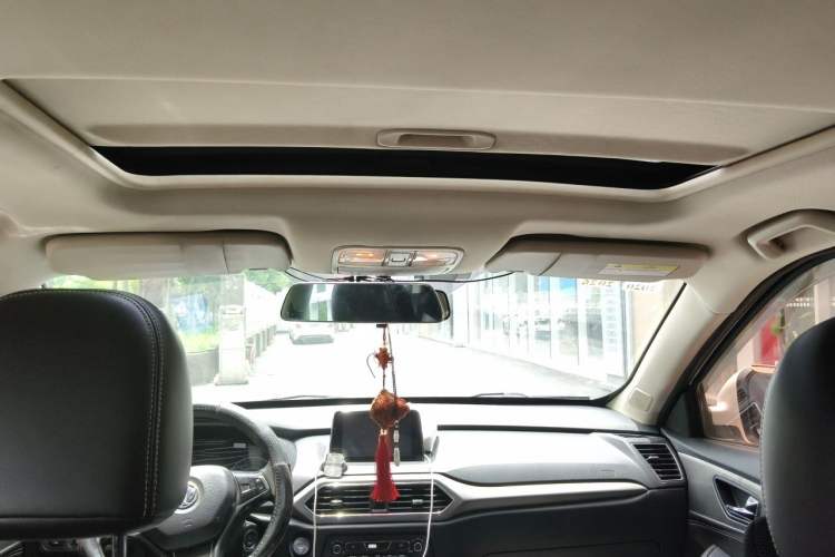 Used Dongfeng Fengon S560 2018 1.8L Manual Comfort 7-Seater Headliner