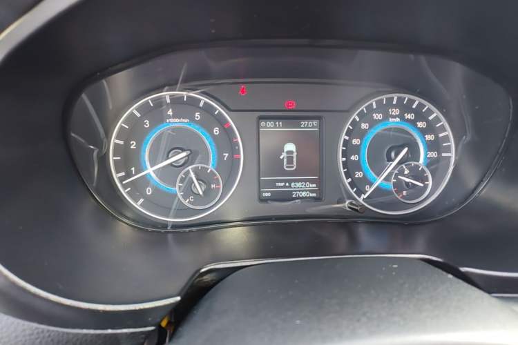 Used Dongfeng Fengon S560 2018 1.8L Manual Comfort 7-Seater Instrument Cluster
