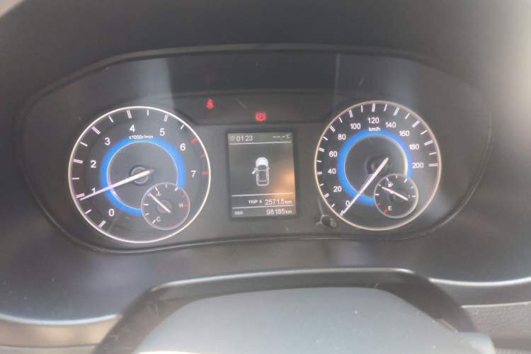 Used Dongfeng Fengon S560 2018 1.8L Manual Urban Model 7 Seats Instrument Cluster