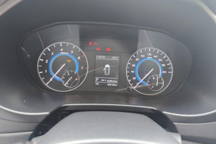 Used Dongfeng Fengon S560 2018 1.8L CVT Elite Model 7 Seats Instrument Cluster