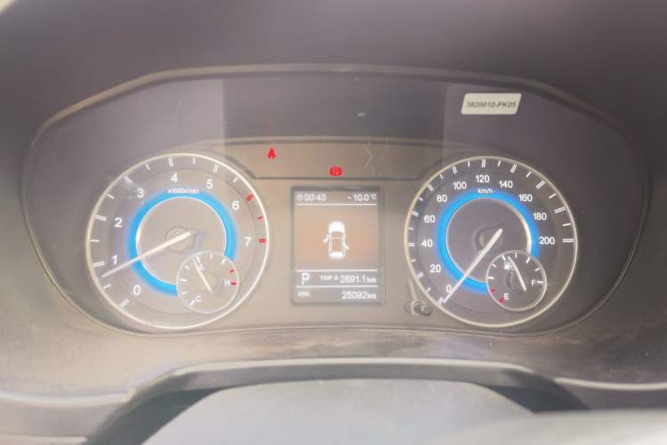 Used Dongfeng Fengon S560 2018 1.8L CVT Elite Model 5 Seats Instrument Cluster