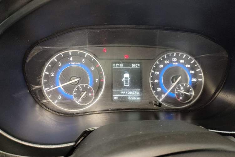 Used Dongfeng Fengon S560 2018 1.8L Manual Comfort 7-Seater Instrument Cluster