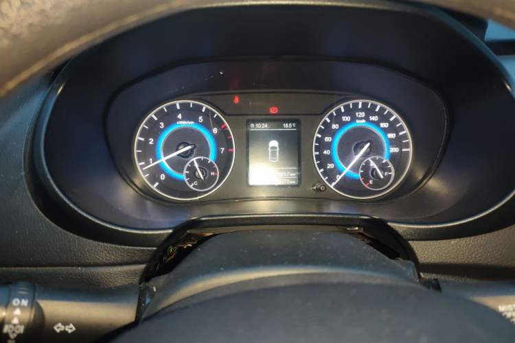 Used Dongfeng Fengon S560 2018 1.8L Manual Urban Model 7 Seats Instrument Cluster