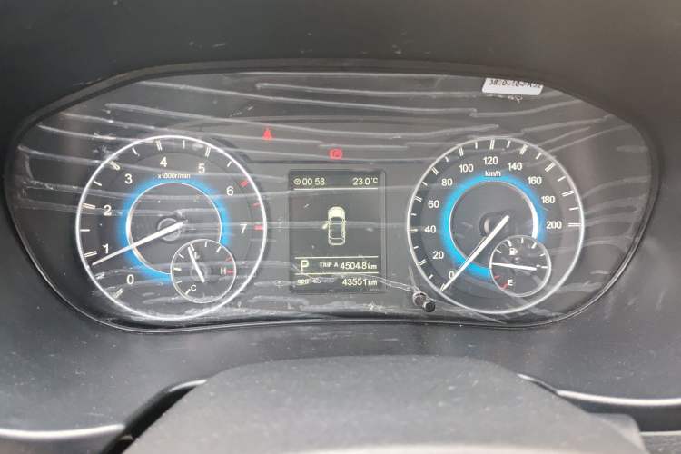 Used Dongfeng Fengon S560 2018 1.8L CVT Urban Model 7 Seats Instrument Cluster