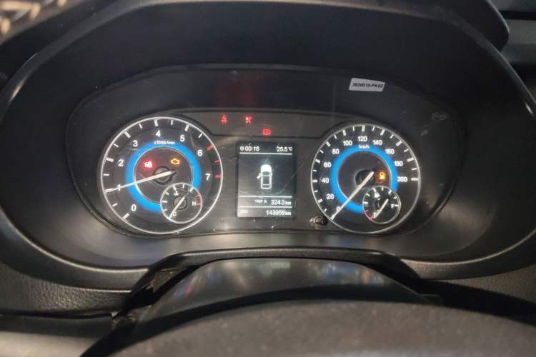 Used Dongfeng Fengon S560 2018 1.8L Manual Elite 7-Seater Instrument Cluster