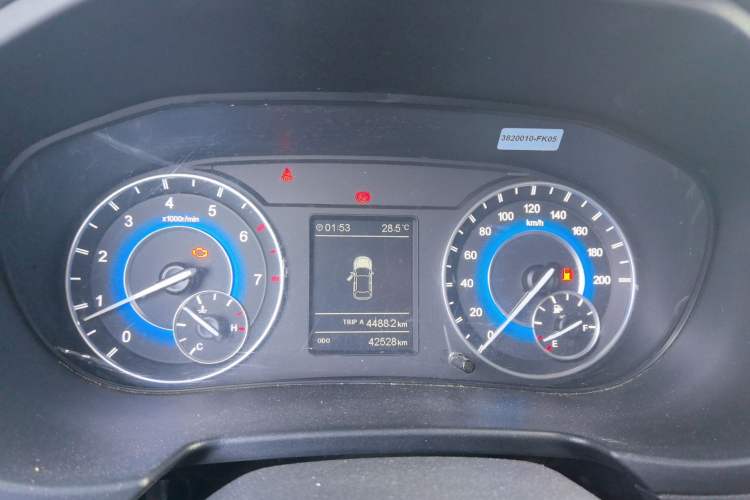 Used Dongfeng Fengon S560 2018 1.8L Manual Urban Model 7 Seats Instrument Cluster