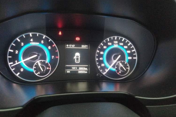 Used Dongfeng Fengon S560 2018 1.8L Manual Urban Model 7 Seats Instrument Cluster
