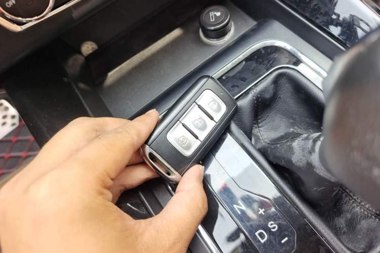 Used Dongfeng Fengon S560 2018 1.8L CVT Prestige Model Interior 1