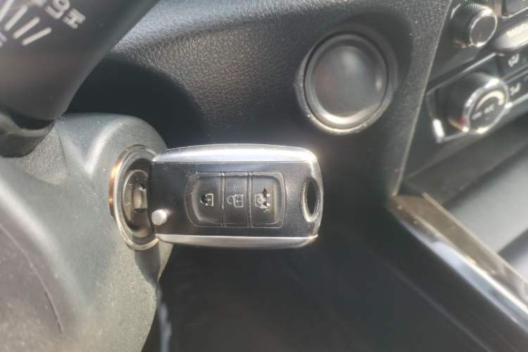 Used Dongfeng Fengon S560 2018 1.8L CVT Elite Model 7 Seats Interior 1