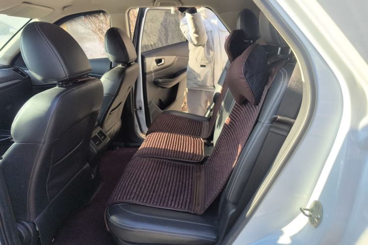 Used Dongfeng Fengon S560 2018 1.8L Manual Urban Model 5 Seats Interior 4