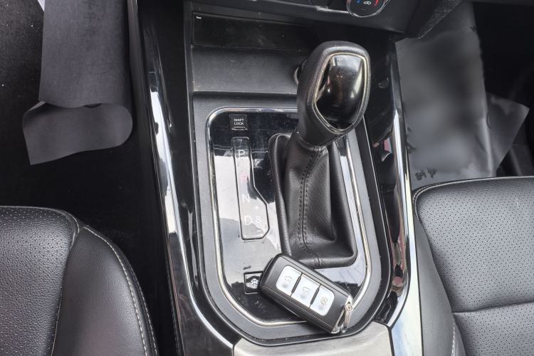Used Dongfeng Fengon S560 2018 1.8L CVT Prestige Model Interior 4