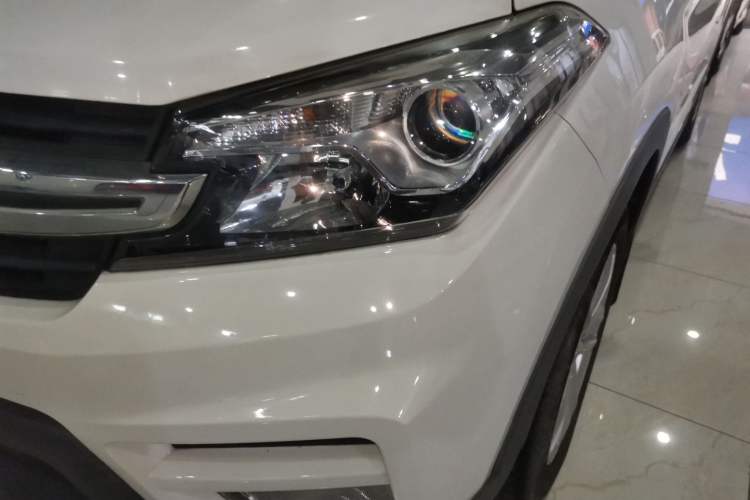 Used Dongfeng Fengon S560 2018 1.8L Manual Urban Model 7 Seats Left Front Headlight