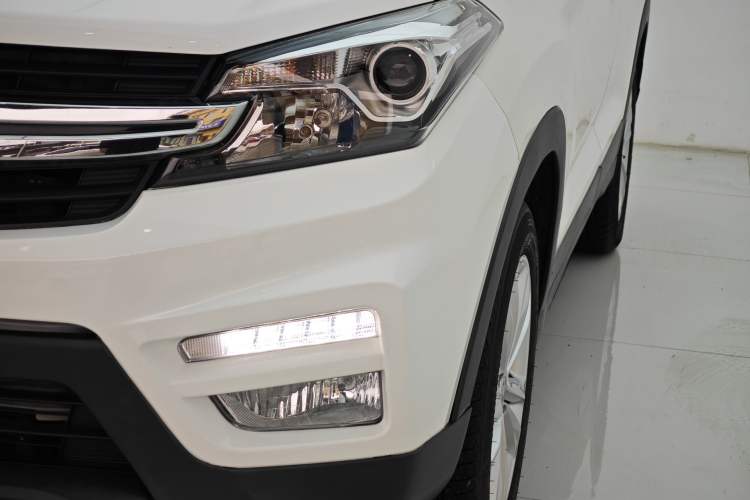 Used Dongfeng Fengon S560 2018 1.8L CVT Elite Model 7 Seats Left Front Headlight