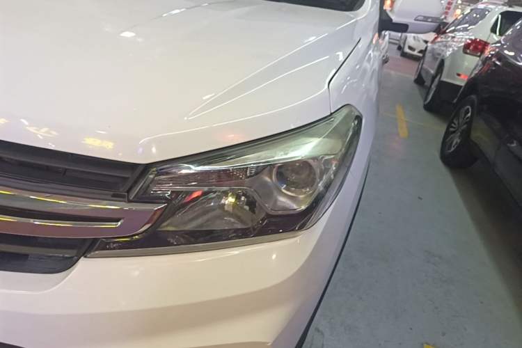 Used Dongfeng Fengon S560 2018 1.8L Manual Urban Model 7 Seats Left Front Headlight