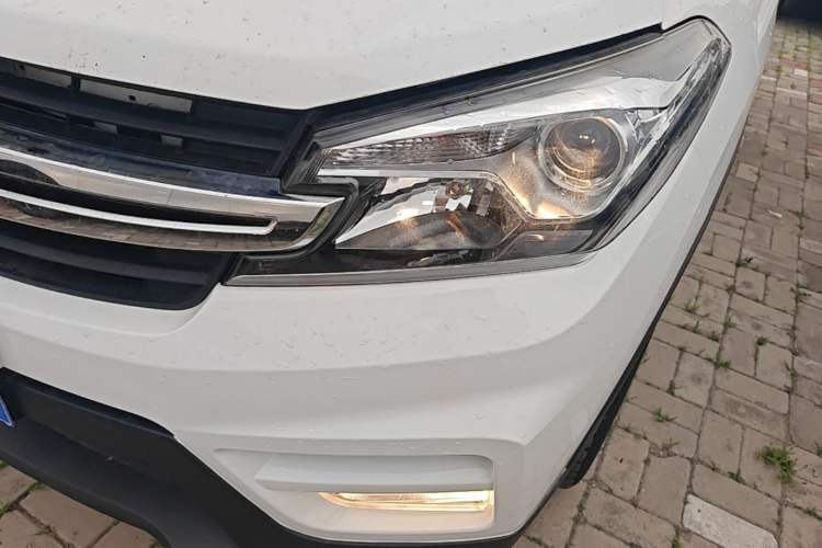 Used Dongfeng Fengon S560 2018 1.8L Manual Urban Model 7 Seats Left Front Headlight