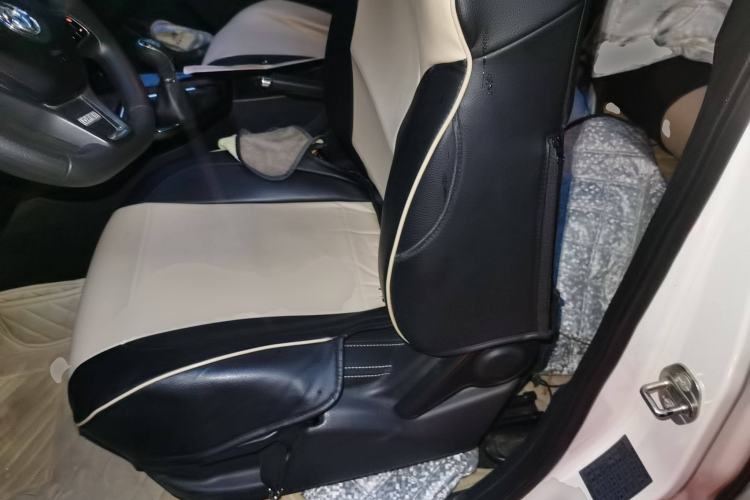Used Dongfeng Fengon S560 2018 1.8L Manual Comfort 7-Seater Left Front Seat