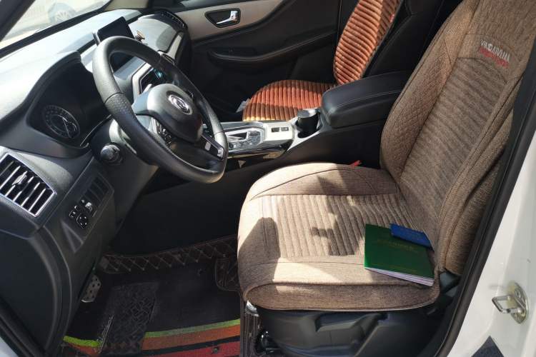 Used Dongfeng Fengon S560 2018 Facelift 1.8L CVT Prestige 7-Seater Left Front Seat