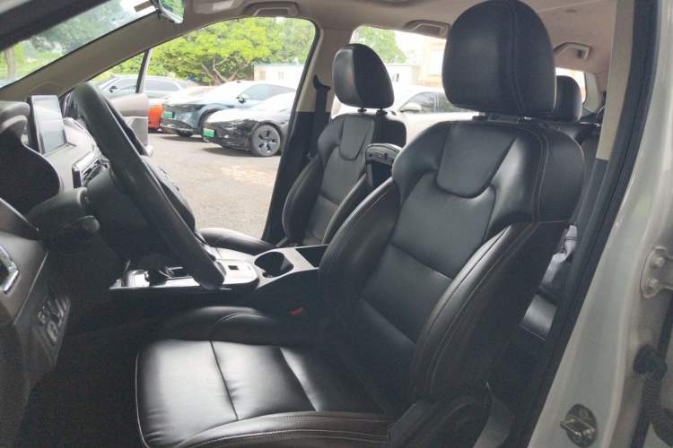Used Dongfeng Fengon S560 2018 1.8L CVT Comfort Model 7 Seats Left Front Seat