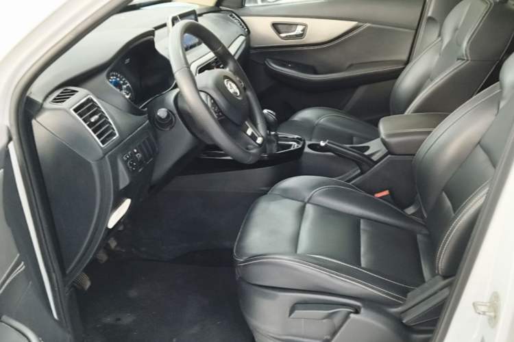 Used Dongfeng Fengon S560 2018 1.8L Manual Urban Model 7 Seats Left Front Seat
