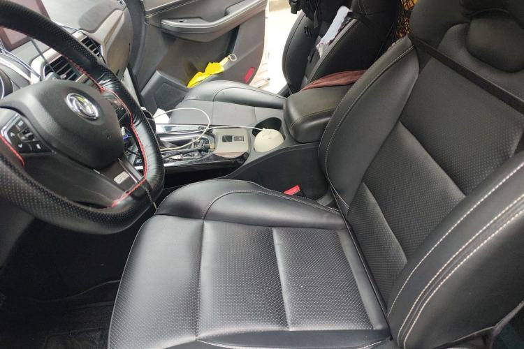Used Dongfeng Fengon S560 2018 1.8L CVT Elite Model 7 Seats Left Front Seat