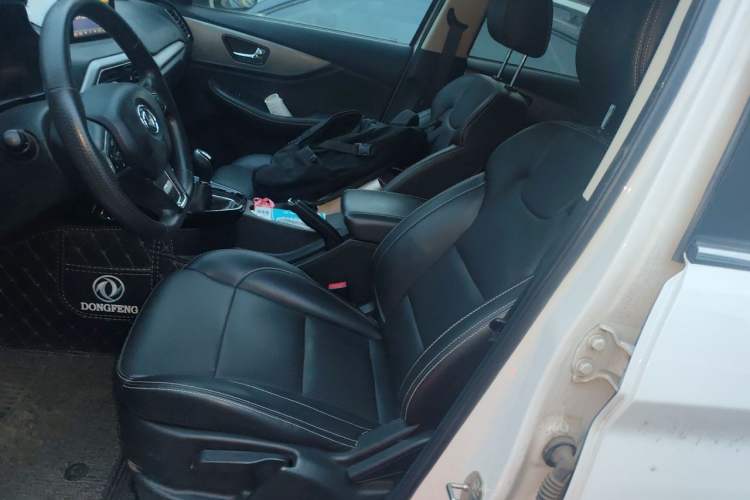 Used Dongfeng Fengon S560 2018 1.8L Manual Urban Model 7 Seats Left Front Seat