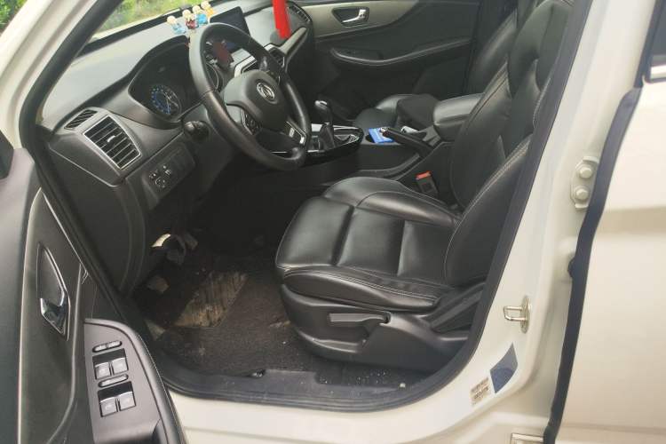 Used Dongfeng Fengon S560 2018 1.8L Manual Urban Model 7 Seats Left Front Seat
