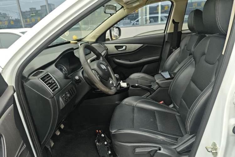 Used Dongfeng Fengon S560 2018 1.8L Manual Urban Model 7 Seats Left Front Seat