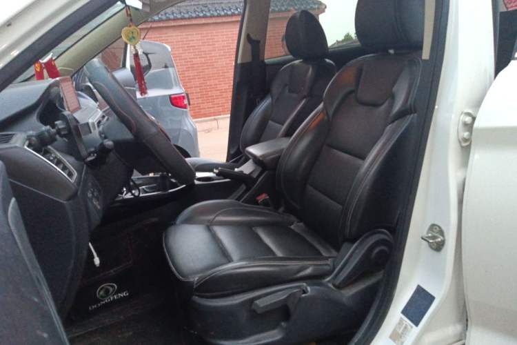 Used Dongfeng Fengon S560 2018 1.8L Manual Comfort 7-Seater Left Front Seat