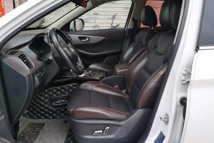 Used Dongfeng Fengon S560 2018 1.8L CVT Smart Connect 7-Seater Left Front Seat